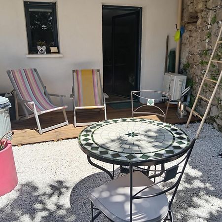 Studio En Rez De Jardin Collobrières Rum bild