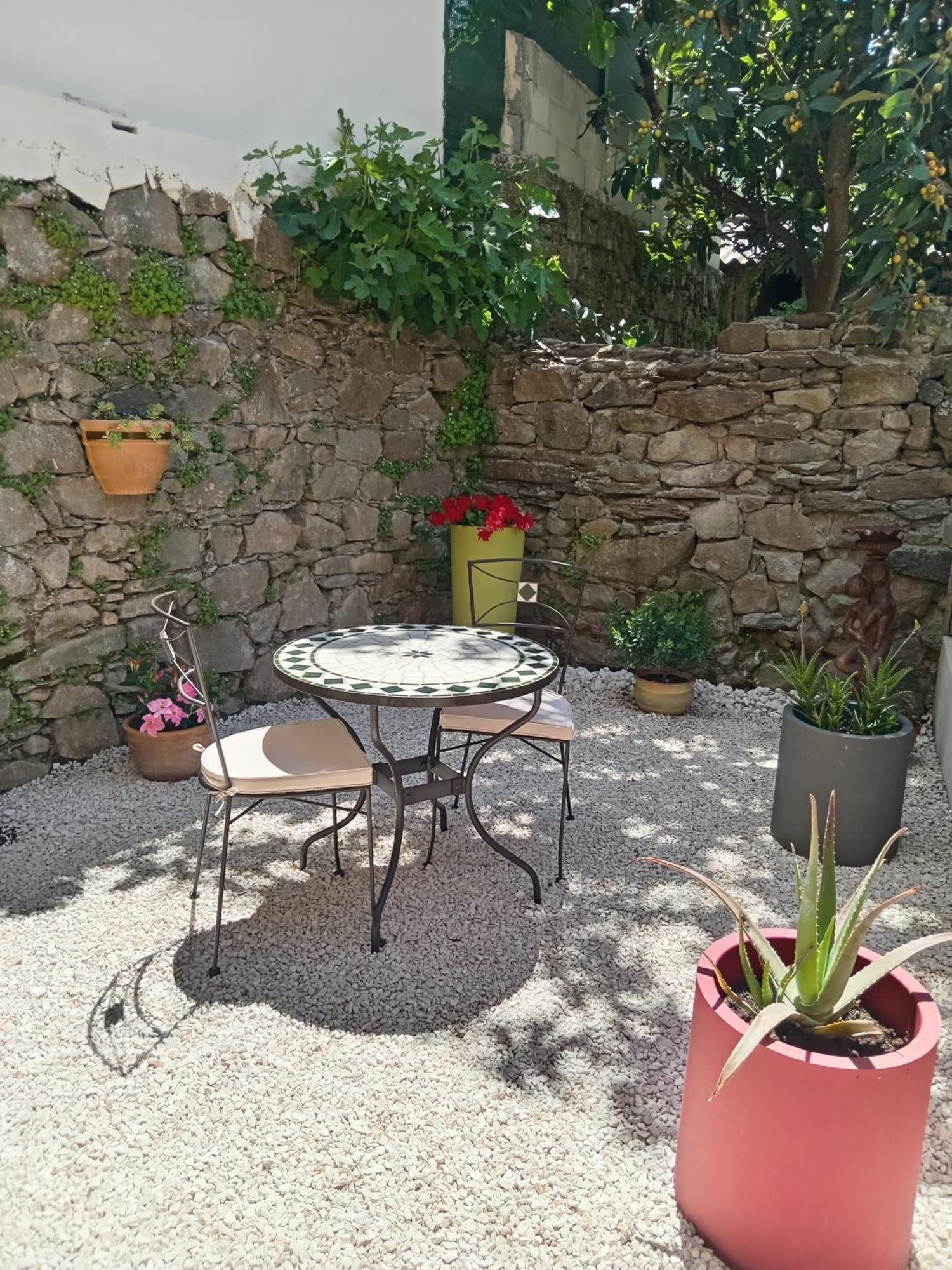 Studio En Rez De Jardin Collobrières Rum bild